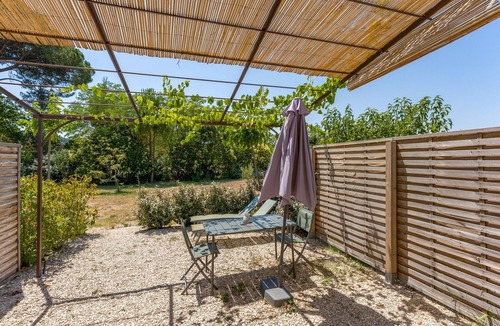 Taillades Apartment | Studio "La Cigale" with Mountain View, Wi-Fi, and Air Conditioning