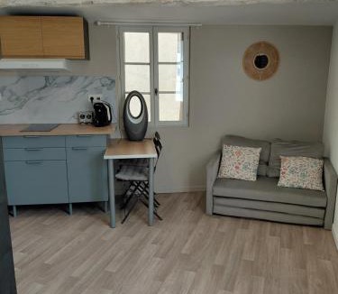 Mazan Apartment | Studio le 174