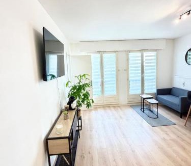 Gray Apartment | Studio le Devosge