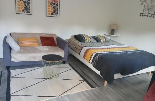 Boulazac-Isle-Manoire Apartment | Studio meublé au vert - 3km de Périgueux