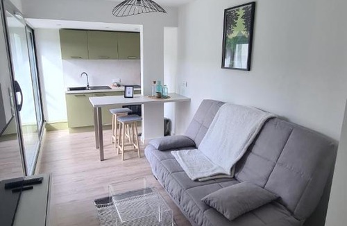 Meylan Apartment | Studio moderne Climatisé Meylan centre proche CHU
