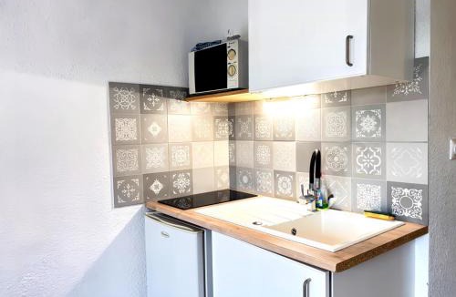 Paray-le-Monial Apartment | Studio N210 cozy et fonctionnel