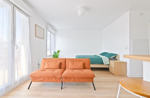 Vigneux-sur-Seine Apartment | Studio Orly 15 min I Balcon, cuisine, Wi-Fi rapide