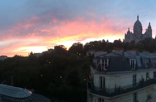 Montmartre Apartment | Studio Panoramic View on Montmartre & Paris. Safe building, top floor elevator.