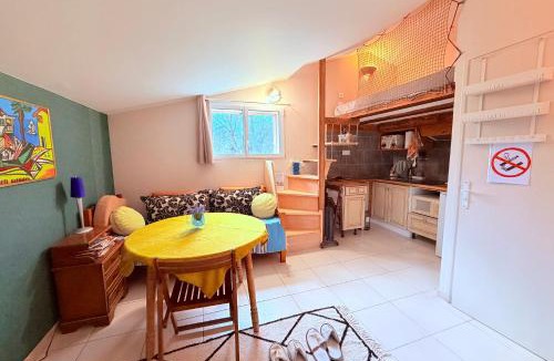 Taulignan Apartment | Studio Piscine en Drôme Provençale Repas Asiatique sur demande