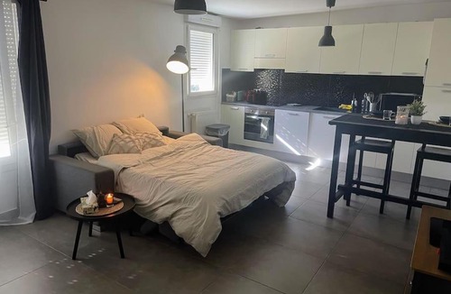 Les Gondoles Apartment | Studio spacieux entièrement équipé à Choisy le Roi