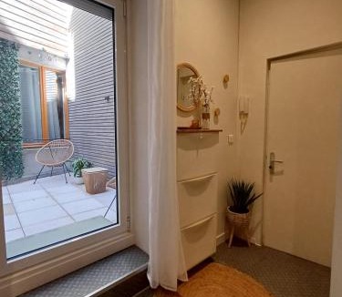 Centre Apartment | Studio Terrasse au coeur de Chalon