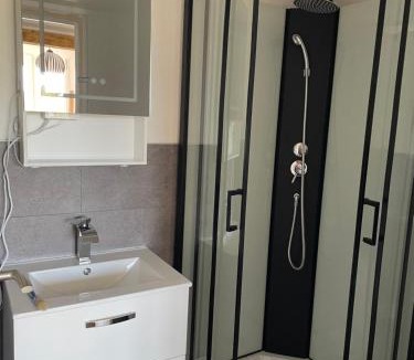 Bourbonne-les-Bains Apartment | Studio tout confort