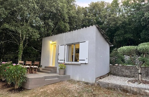Labastide-de-Virac Apartment | Studio with heated pool near the Gorges de l'Ardèche
