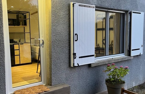 Labastide-de-Virac Apartment | Studio with heated pool near the Gorges de l'Ardèche