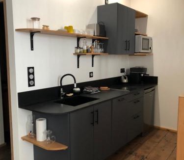 Etoile-sur-Rhone Apartment | Studios L'atelier et la chambre des toiles