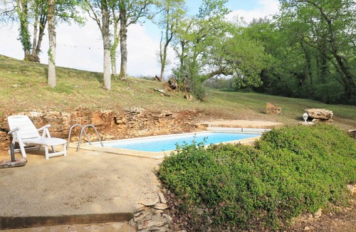 Blanquefort-sur-Briolance House | Stunning private villa for 4 people with WIFI, private pool, TV, terrace and pets allowed