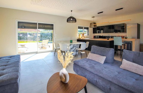 Cleon-d'Andran House | Stunning home in Cléon d' Andran