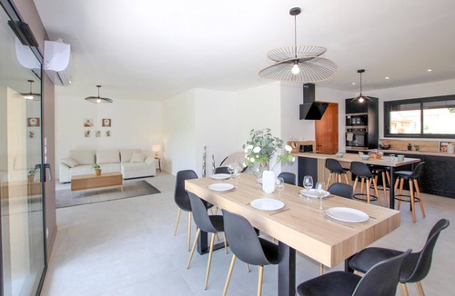 Puy-Saint-Martin House | Stunning home in Puy St Martin