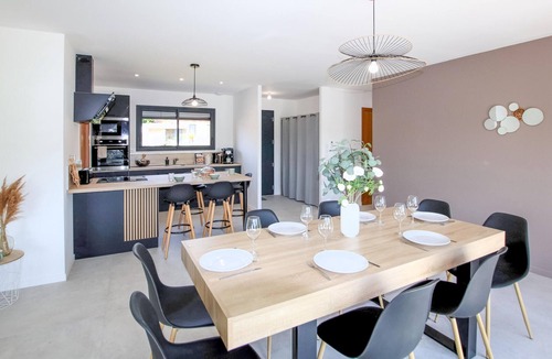 Puy-Saint-Martin House | Stunning home in Puy St Martin