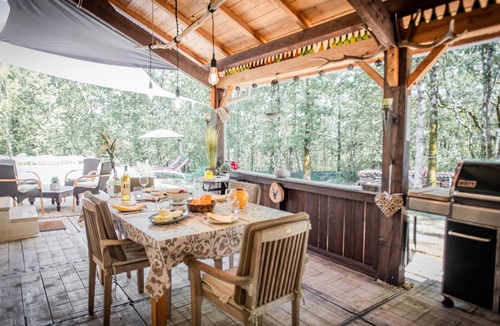 Belaye House | Stunning modern gite with garden and private pool