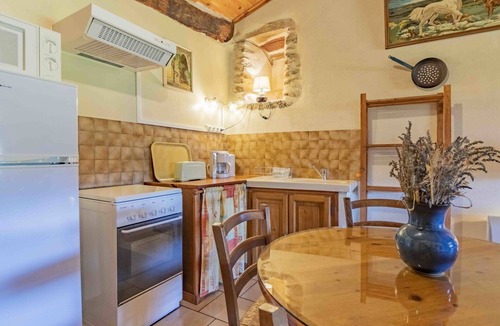 Roche-Saint-Secret Villa | Stunning villa for 4 guests with WIFI, TV, pets allowed and panoramic view