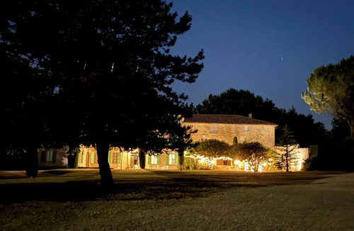 Crillon-le-Brave House | Stunning villa at the foot of Mont Ventoux, swimming pool in a large park