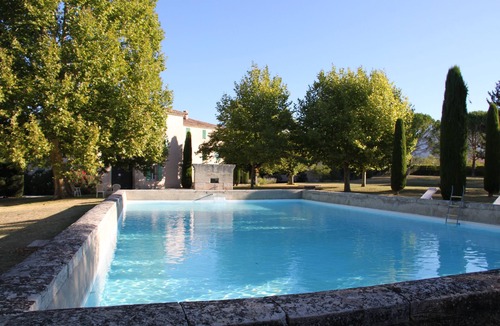 Crillon-le-Brave House | Stunning villa at the foot of Mont Ventoux, swimming pool in a large park
