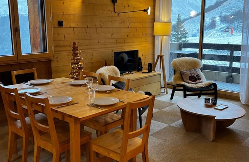 Gouaux-de-Larboust Apartment | Stylish 2-BR Apt, Sleeps 8, Ski-in/Ski-out, South-Facing Balcony, Family-Friendly Amenities
