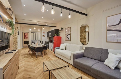 Porte-Saint-Martin Apartment | Sublime apartment in the heart of Paris 10 people