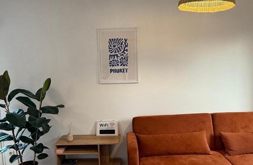 La Verpilliere Apartment | Suite Ô Maé Climatisé proche Village Outlet - Aéroport