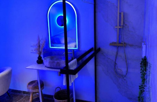 Rochegude Apartment | Suite avec jacuzzi DOLCE NOTTE