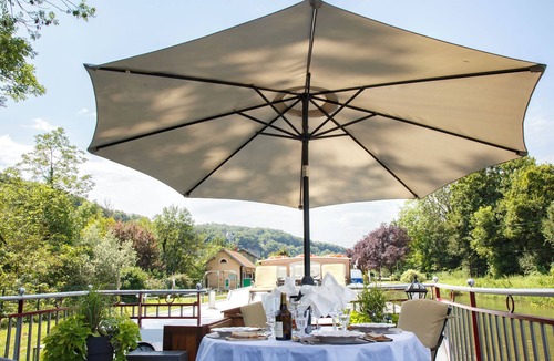 Besancon Boat Rental | Suite Deluxe Vue sur Rivière