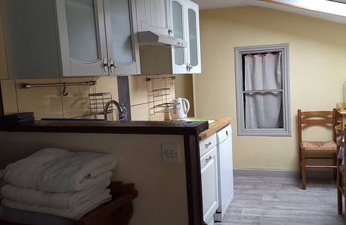 Roanne Apartment | SUITE EN BORD DE LOIRE (APT N°23)