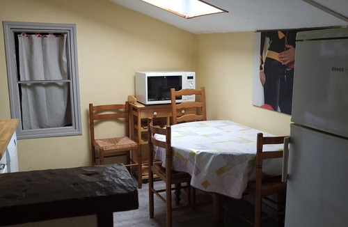 Roanne Apartment | SUITE EN BORD DE LOIRE (APT N°23)