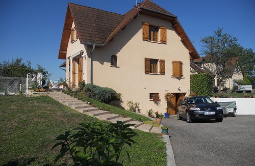Lons Agglomeration House | Summer rental Villa & pool Lons le Saunier