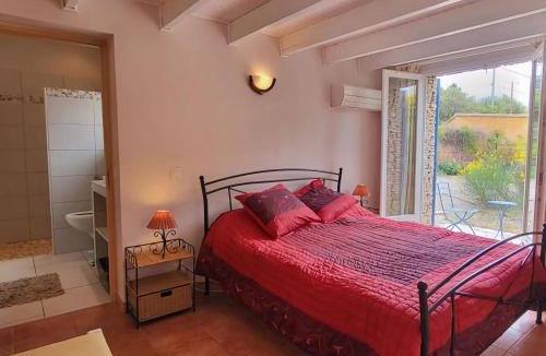 Villes-sur-Auzon Villa | Sunny Provence Getaway