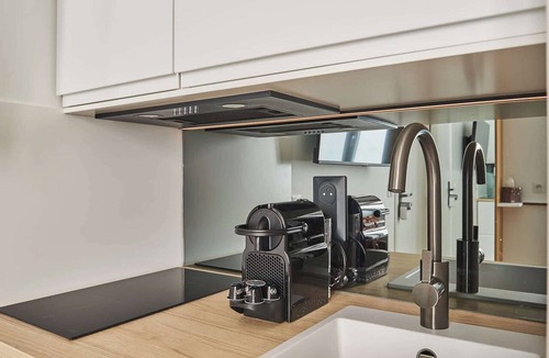 Faubourg Saint-Germain Apartment | Superb AC studio Eiffel Tower/Champ de Mars