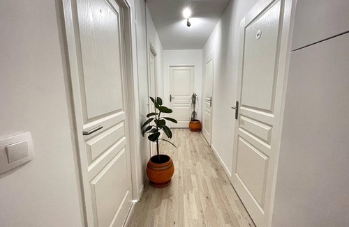 Arcueil Apartment | Superb apartment in T3 residence (Air conditioning and parking options)