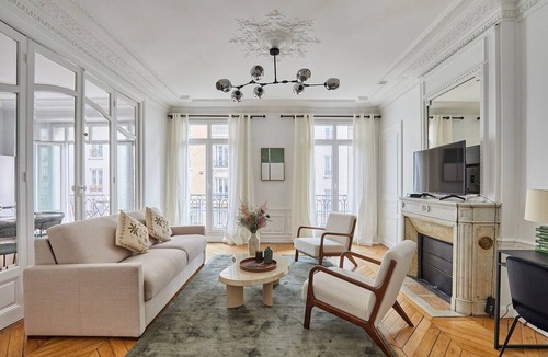 Quartier de la Porte-Saint-Denis Apartment | Superb Apartment in the Heart of Paris