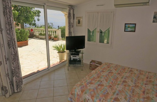 Menton Apartment | Superb Panoramic sea and mountain facing south Very quiet