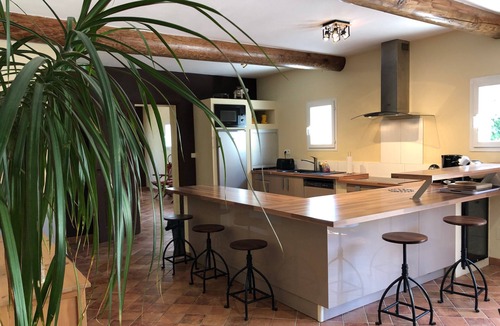 Aubignan Villa | Superb Provencal Mas with Swimming Pool