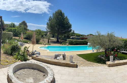 La Roque-sur-Pernes Villa | Superb vacation villa (fully renovated) in the heart of the Luberon