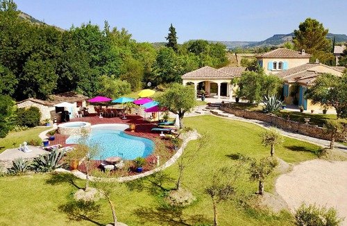 Alba-la-Romaine House | Superb VILLA standing SPA south ardèche cave bridge of arc nearby