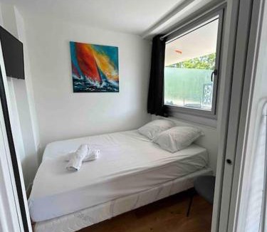 Quartier Atlantis Apartment | Superbe appartement, terrasse, accès direct RER