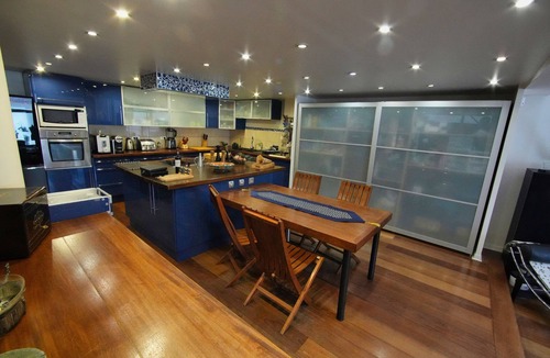 Bords de Marne Apartment | Superbe Loft 290m2, 3 Chambres, 8 Couchages, Creteil Village, rue Piétonne