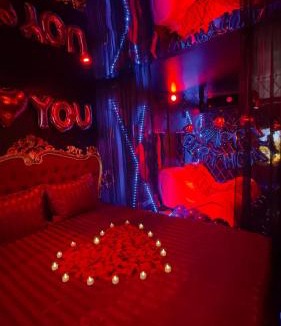 Villeneuve-le-Roi House | SWEET DREAMS Love room & Spa