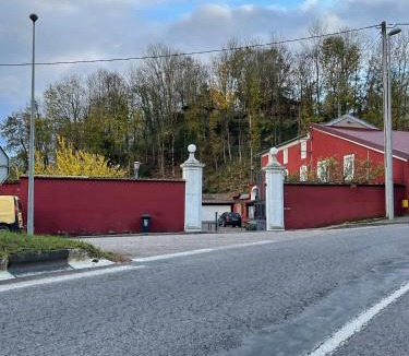 Toul Apartment | T2 au rez de chaussée dans propriété privée, au bord de l'eau à 15 minutes de Nancy