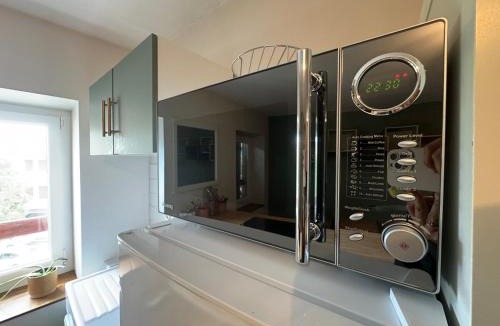 Condrieu Apartment | T2 chaleureux au coeur des vignes -vue place de Condrieu-long séjour possible
