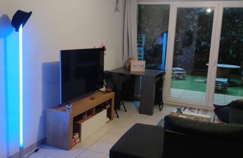 La Ville-du-Bois Apartment | T2 COSY&CALME proche PARIS/ORLY