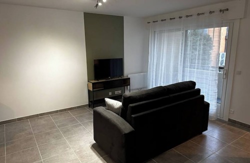 La Roche-sur-Foron Apartment | T2 historic town center with castle