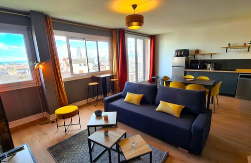Macon Apartment | T4 - 100m2 Quiet city center - WIFI - balcony