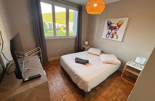 Saint-Martin-d'Heres Apartment | T4 Saint-Martin d'Heres -Calme - Parking Gratuit
