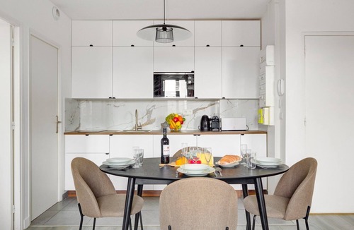 Bagnolet Apartment | TBS 140 - Elegantly decorated apartment