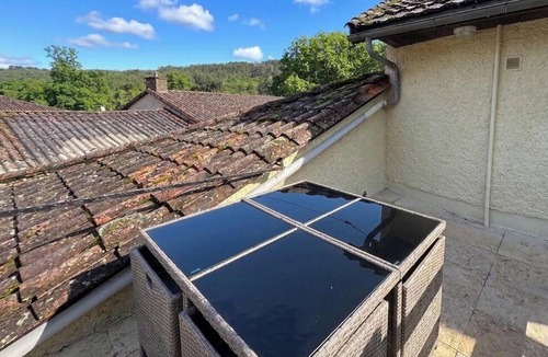 Chancelade Cottage | Templar Historic Cottage, Modern Comfort, Périgueux